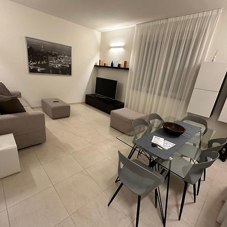 Apartament Casavale Elegante Residenza 108 Mq Max 7 Persone Piacenza Zewnętrze zdjęcie